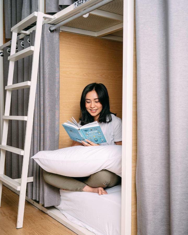So! Boutique Hostel Malang Esterno foto