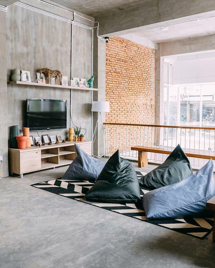 So! Boutique Hostel Malang Esterno foto
