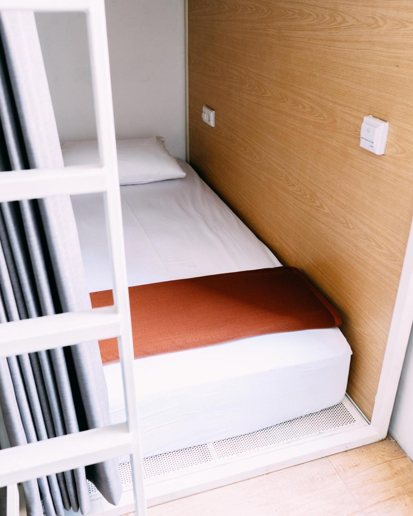 So! Boutique Hostel Malang Esterno foto